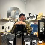Підприємець з Дніпра відкрив цех обсмаження кави завдяки урядовій програмі «єРобота».