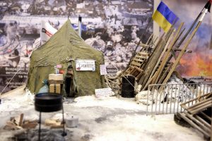 photo_5273957116794761034_y