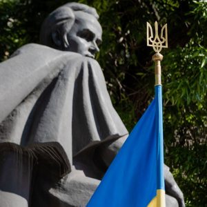 photo_5294199765812243714_y