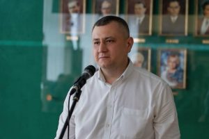 photo_5319230358471964567_y