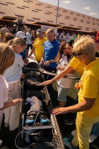 photo_5390850608875042762_y