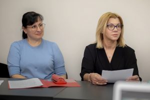 photo_5398028834961485928_y