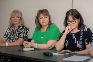 photo_5398028834961485929_y