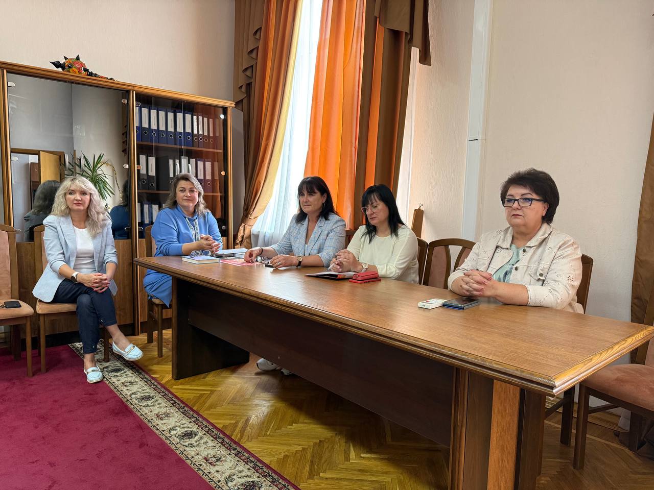 photo_5289719861519455593_y