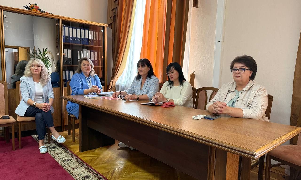 photo_5289719861519455593_y