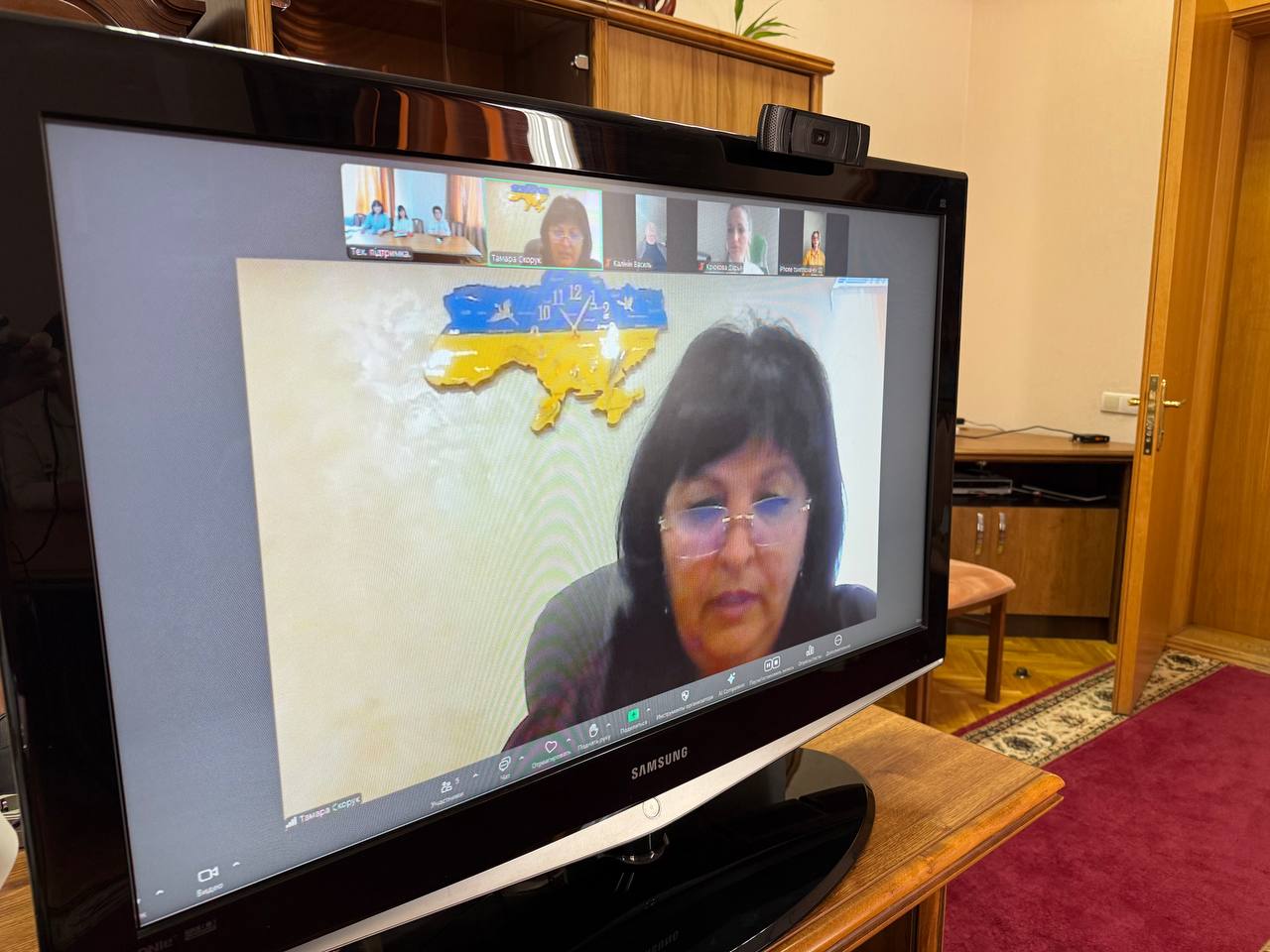 photo_5289719861519455594_y