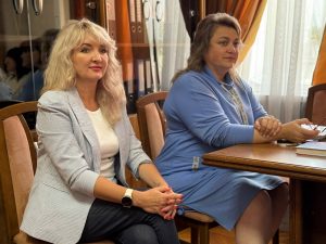 photo_5289719861519455597_y