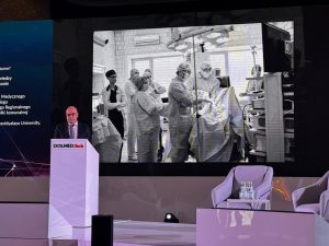 photo_5413425815976279941_y