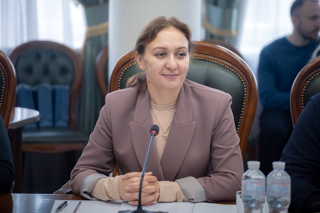 photo_5434054878906415643_y