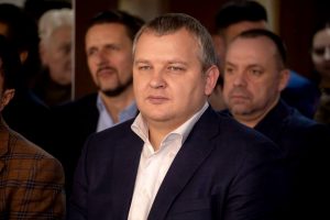 photo_5215666714010390653_y