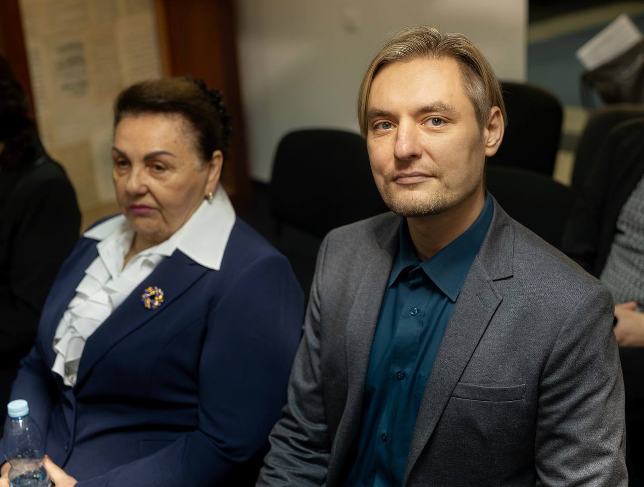 photo_5215666714010390655_y