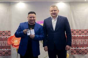 photo_5215666714010390658_y