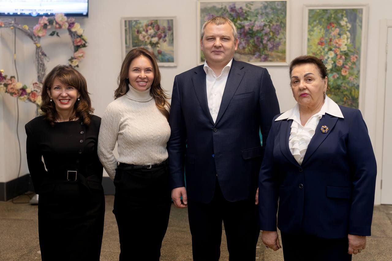 photo_5215666714010390661_y