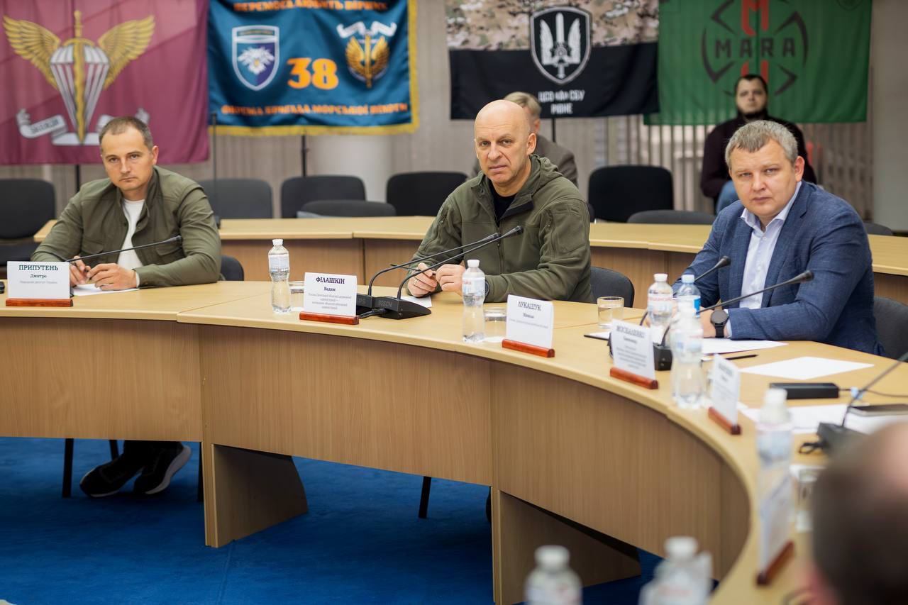 photo_5231211617993821458_y