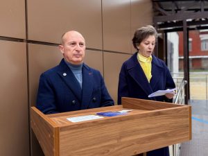 photo_5235647365727849285_y