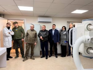 photo_5235647365727849292_y