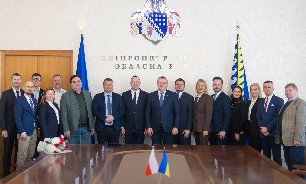 photo_5260637044529108443_y