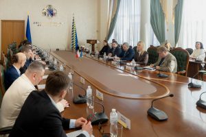 photo_5260637044529108448_y