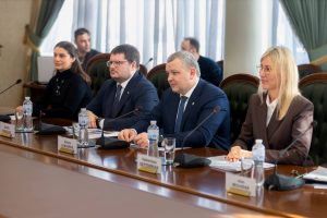 photo_5260637044529108449_y