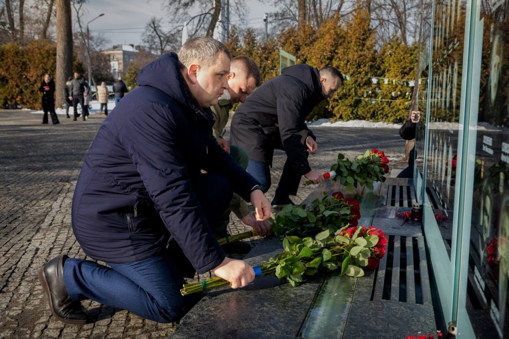 photo_5260637044529108452_y