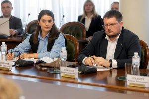 12815b8a-7094-4e3a-b39d-cb4172478c7e