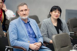 656aa3af-990c-40cd-902a-0560a9d659fc