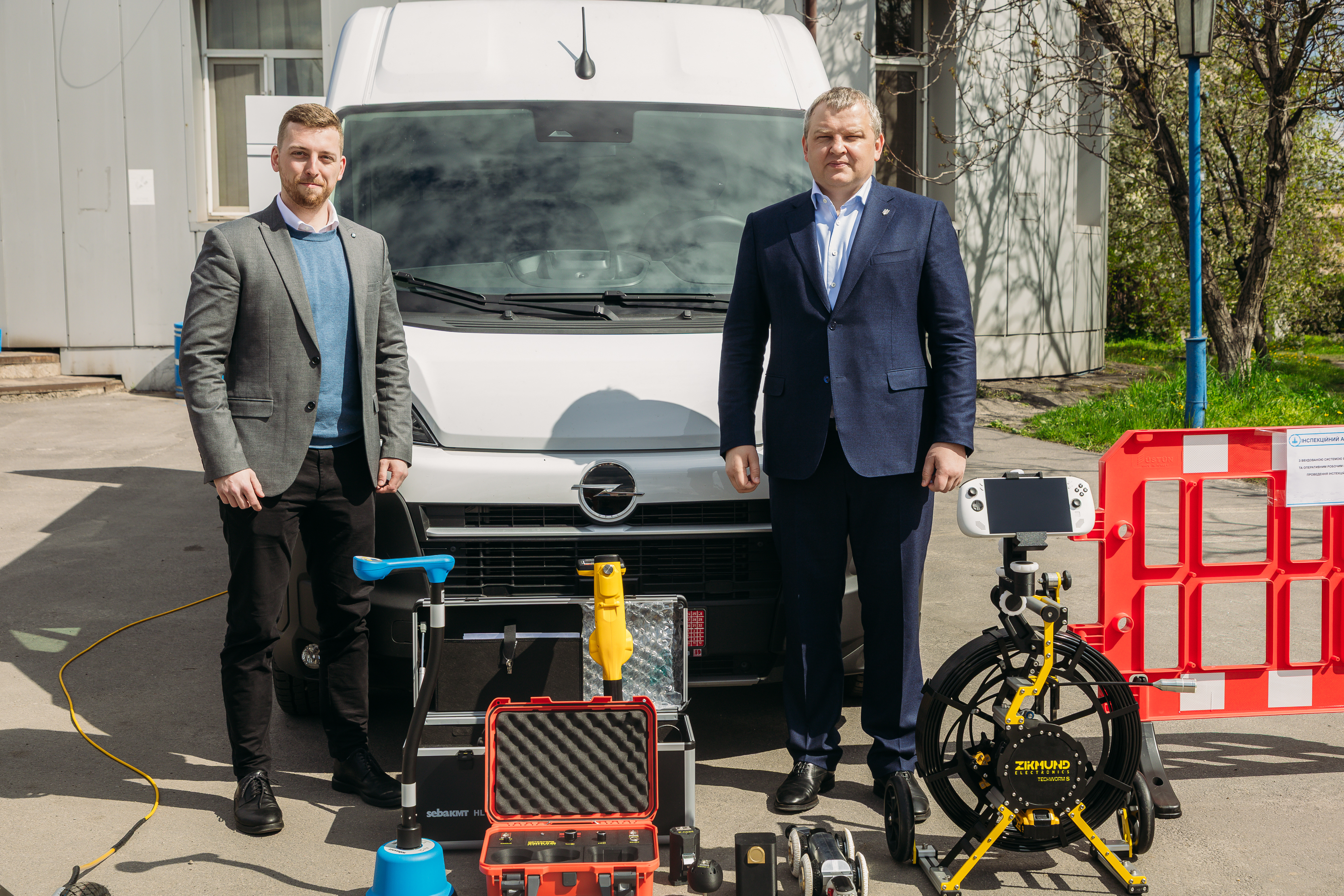 a5f86aff-b5c2-4403-881e-60422bff1dc6