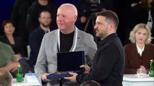 photo_5386608074543535130_y