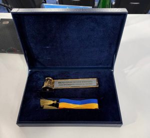 photo_5386608074543535189_y